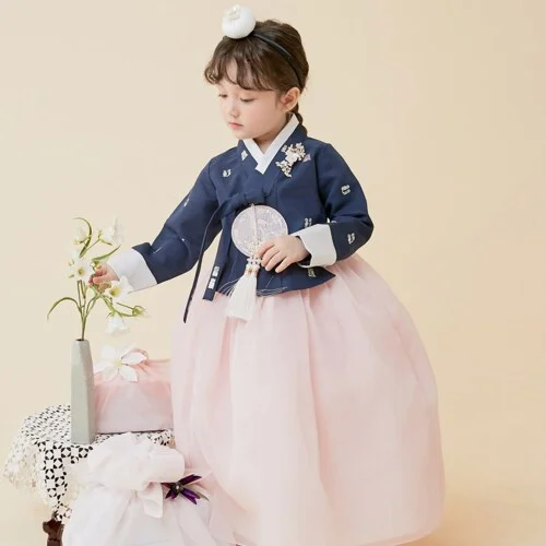 Kiztt Seoyoondang's Girls' Hanbok - Image 3