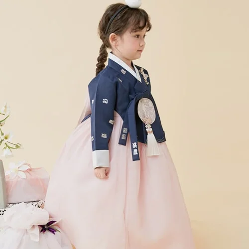 Kiztt Seoyoondang's Girls' Hanbok - Image 4