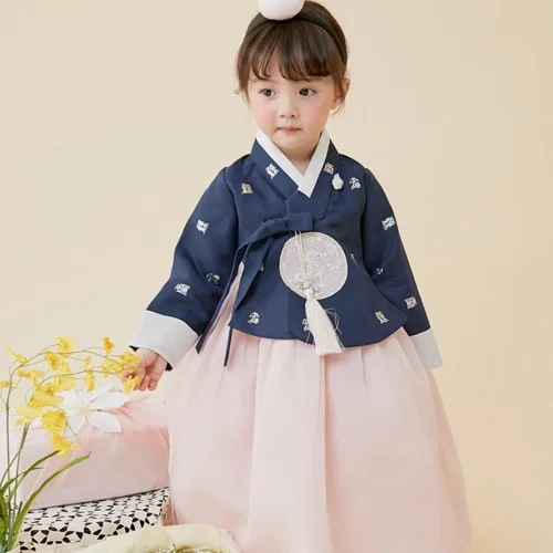 Kiztt Seoyoondang's Girls' Hanbok - Image 5