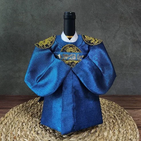 KoreaMinyae Hanbok Wine Cover - Image 9