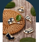 "meta_description": "Grace your attire with a Hanbok Brooch featuring Korea's Rose of Sharon for timeless elegance.",