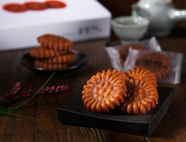 Dalbanga Pumpkin Yakgwa 20 Pieces (800g) - Image 3