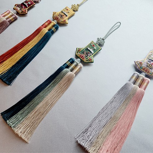 Sambong Embroidery Hanbok Norigae