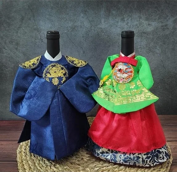 KoreaMinyae Hanbok Wine Cover - Image 3