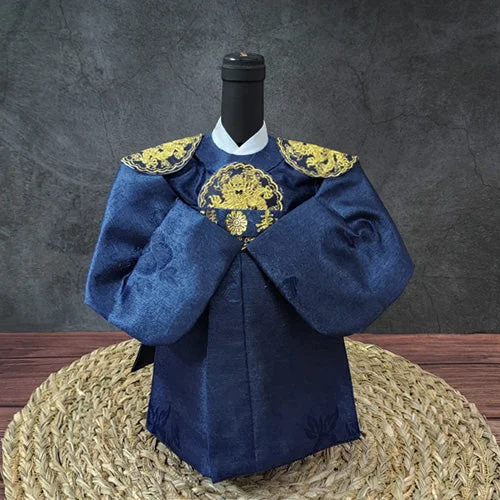 KoreaMinyae Hanbok Wine Cover - Image 8