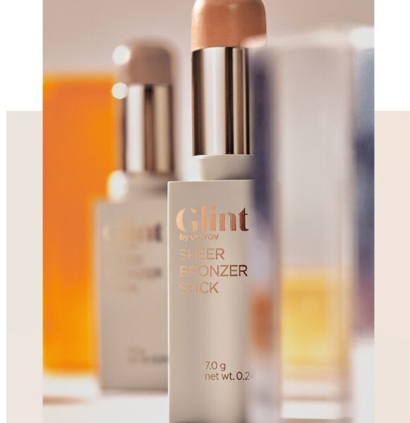 Glint by VDIVOV Sheer Bronzer Stick 7.0 g