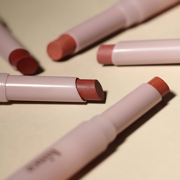 hince Slim Stick Melting Matte 1.6g