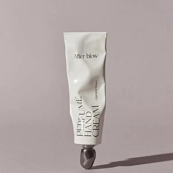 "meta_description": "Luxurious Jasmine Musc hand cream for soft, fragrant skin.",