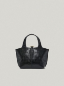 Pattern Black