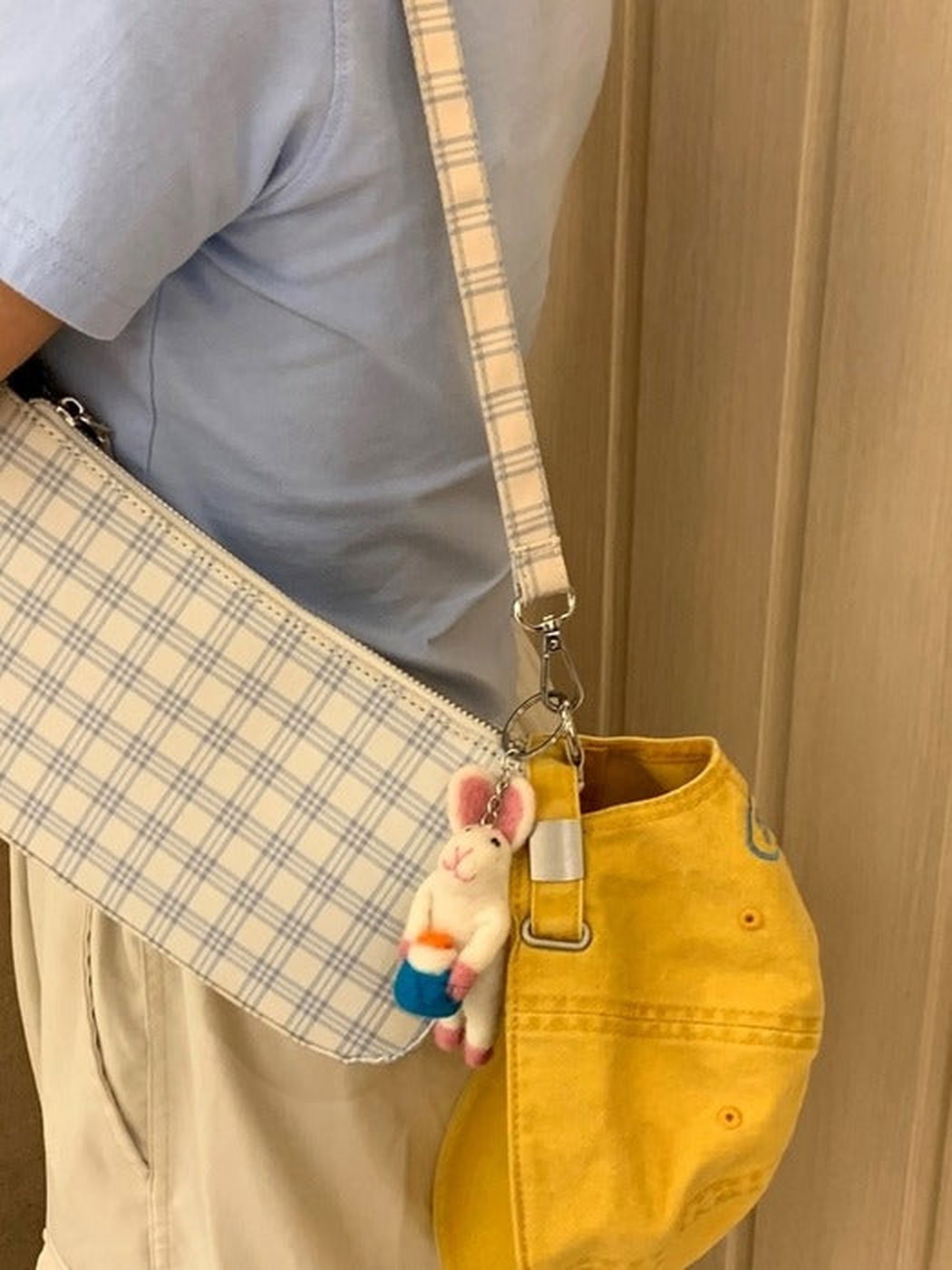 Elegant table PINK RABBIT KEYRING_3 types - EmpressKorea