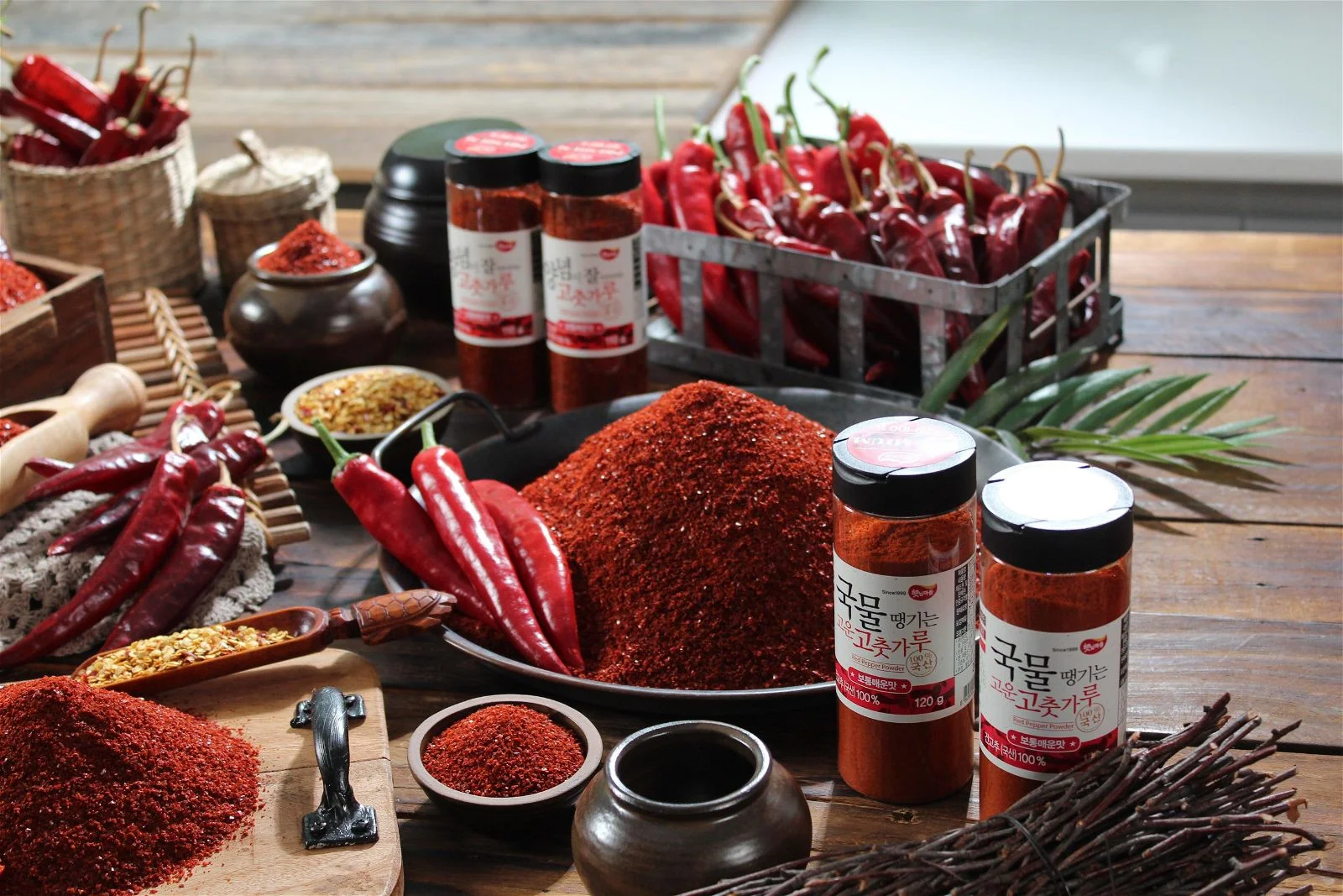 Haetnim Village Domestic fine red pepper powder Medium Spicy 120g - EmpressKorea