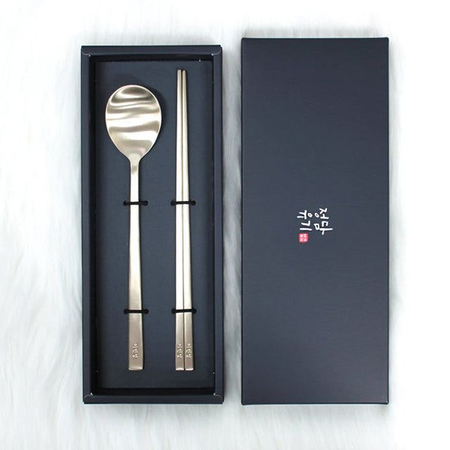 Jeongdam initial engraved Bangjja Yugi 1 set of cutlery, 1 spoon + 1 chopsticks gift set - EmpressKorea