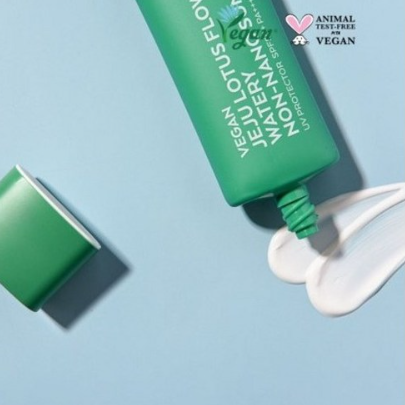 KIWIGLOW Vegan Jeju Lotus Watery Inorganic Non-nano Sun Cream SPF50+ PA++++ 50ml - EmpressKorea