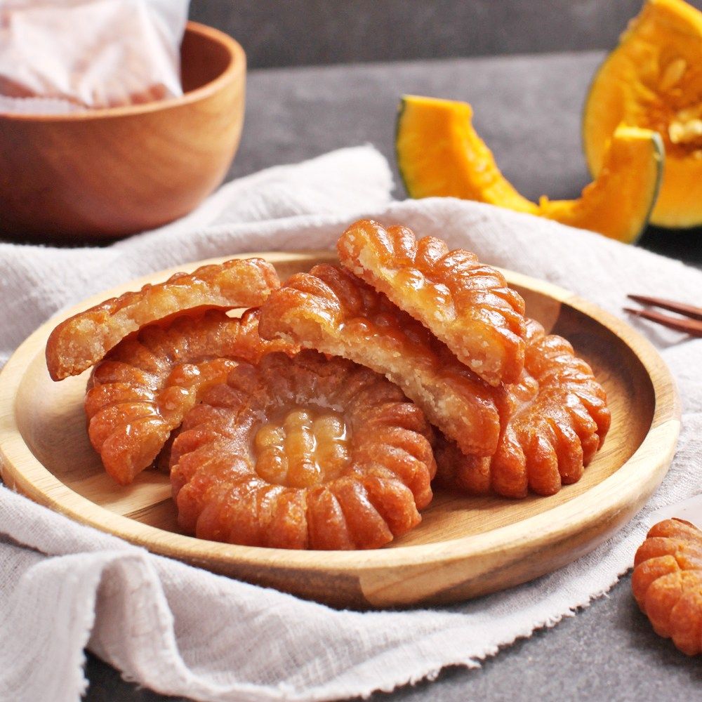 No sugar handmade yakgwa with directly produced agricultural ingredients 100% in a traditional way and sweetened with pumpkin 35g, 40peices - EmpressKorea