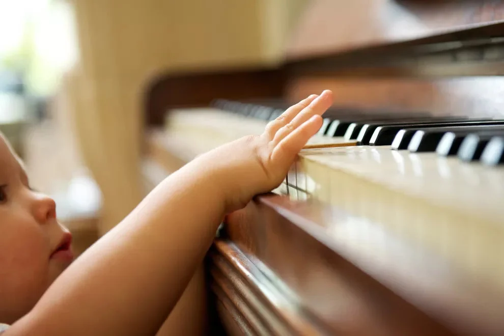 Parenting_hub-Make_music-AdobeStock_54630537_jpeg