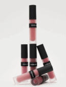 "meta_description": "OVERLOW Smooth Touch Blur Tint offers velvety, lasting color and a soft-focus finish.",