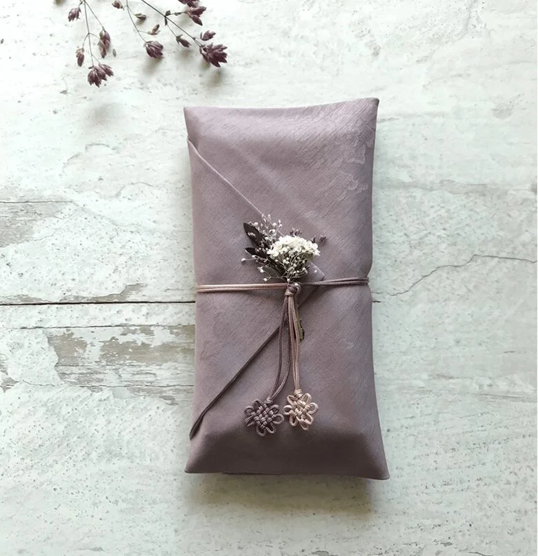 Lumie Special Occasion Envelope Box & Cloth Envelope set - EmpressKorea