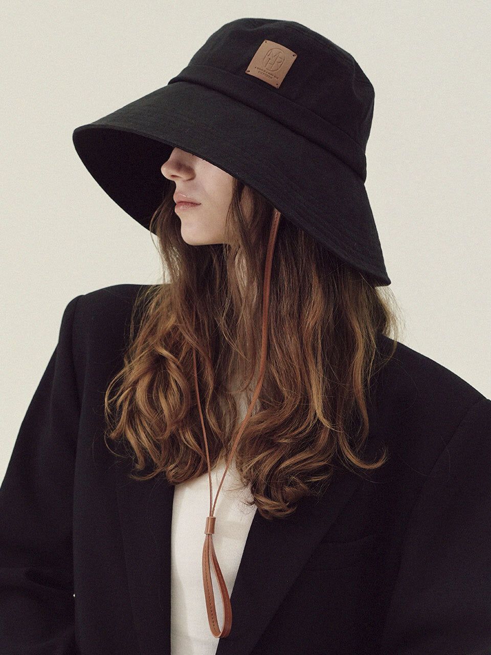 Marchen Objet wide leather strap bucket hat_3color - EmpressKorea