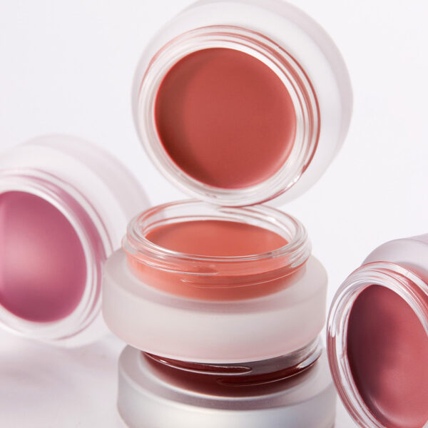 "meta_description": "Vegan balm for a natural glow. BEIGIC Plush Lip & Cheek Balm delivers a sheer, buildable flush. Perfect for all skin tones.",