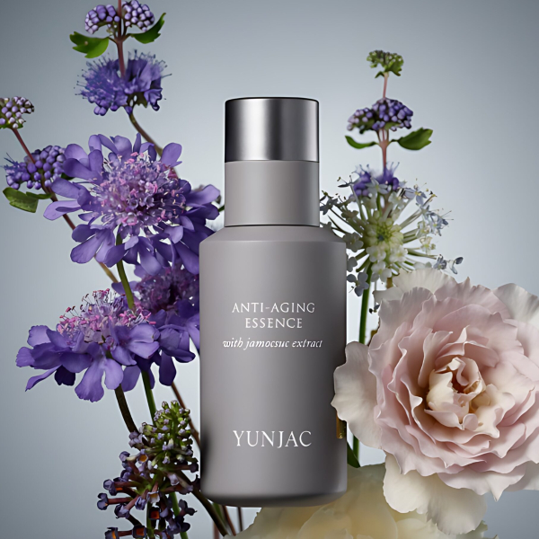 "meta_description": "Experience youthful skin with YUNJAC Anti-aging Essence, featuring Jamocsuc extract for deep hydration.",