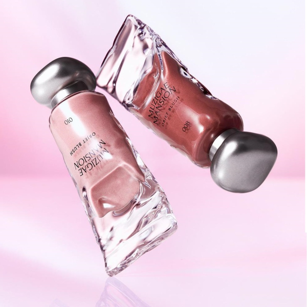 "meta_description": "Discover the 3D Blush by MUZIGAE MANSION: vibrant color and hydration in one touch.",