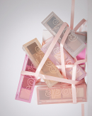 "meta_description": "Discover Glint by VDIVOV Mini Eye Palette for dreamy, elegant eye looks.",