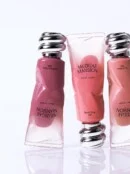 "meta_description": "Get vibrant 3D lips with MUZIGAE MANSION OBJET GLOSSY lip gloss. Experience long-lasting hydration and a natural tint.",