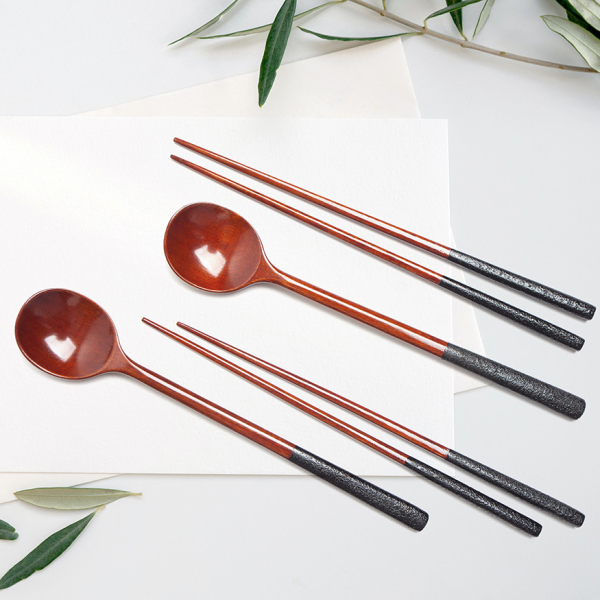 "meta_description": "Elevate your dining with Korean lacquer elegance in LEESHIN's premium spoon & chopstick set.",
