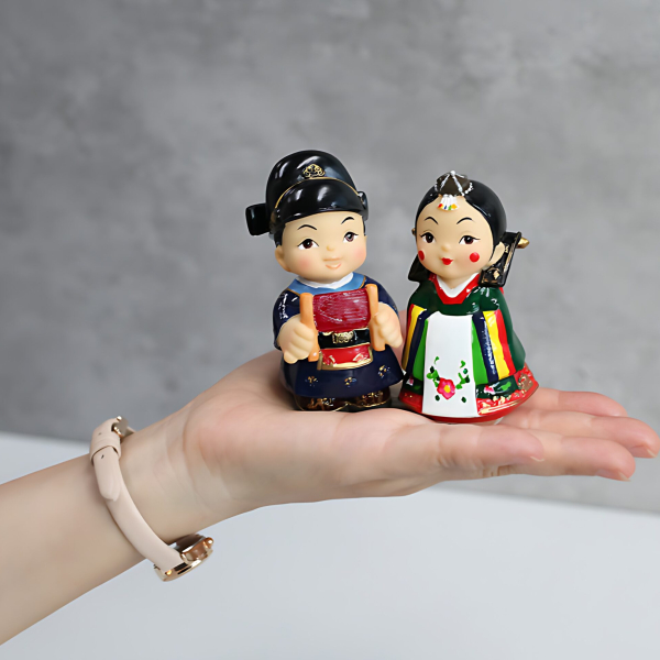 "meta_description": "Discover the Star Gift Korean Doll, a Presidential Award-Winning handcrafted treasure with exceptional Korean craftsmanship.",