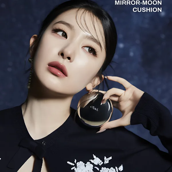 "meta_description": "Experience flawless skin with Oiad's cushion foundation, offering pore-perfecting coverage.",