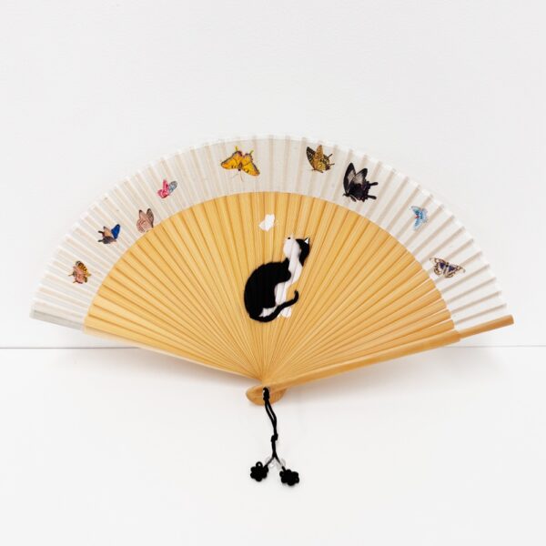 "meta_description": "Discover the luxury fan with silk-screen art for a refined touch. Perfect for collectors.",
