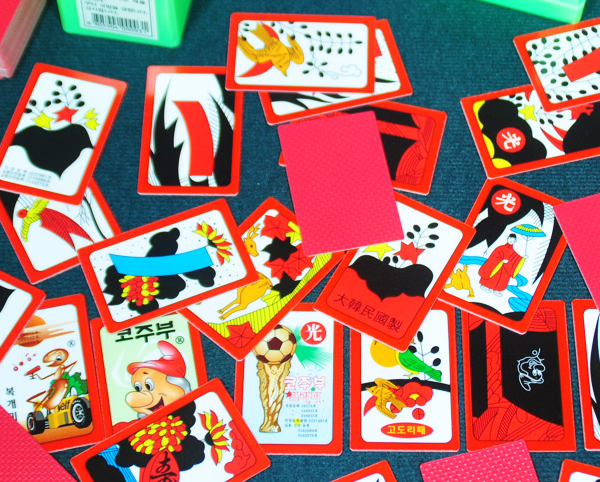 BIG NOSE MAN Hwatu for Playing with Lucky Ants