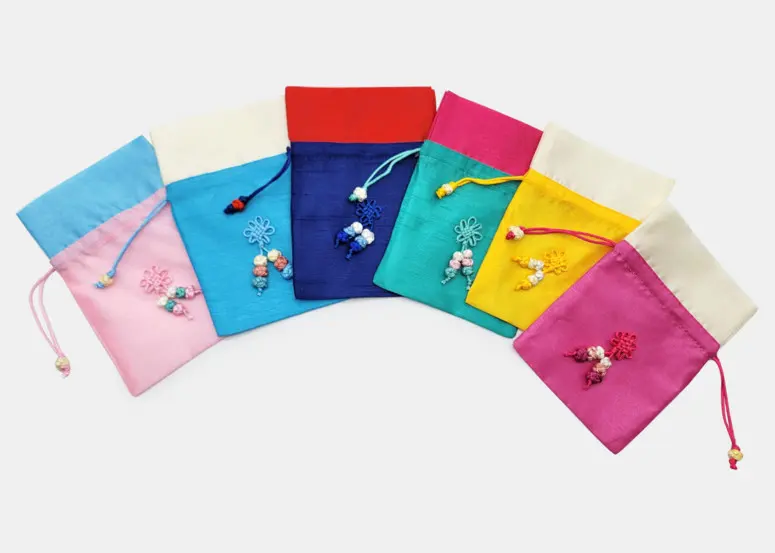 moonsshop Kedeheon Knot Bracelet Traditional Korean Chrysanthemum Knot with Lucky Bag