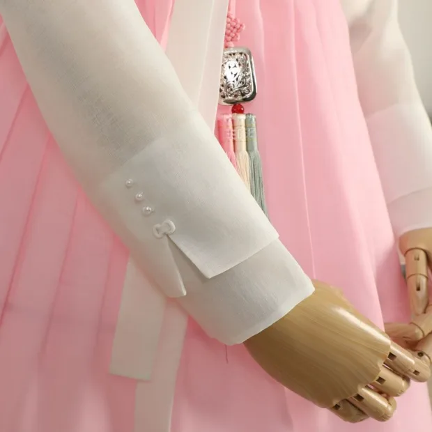 Women's Hanbok - Image 2
