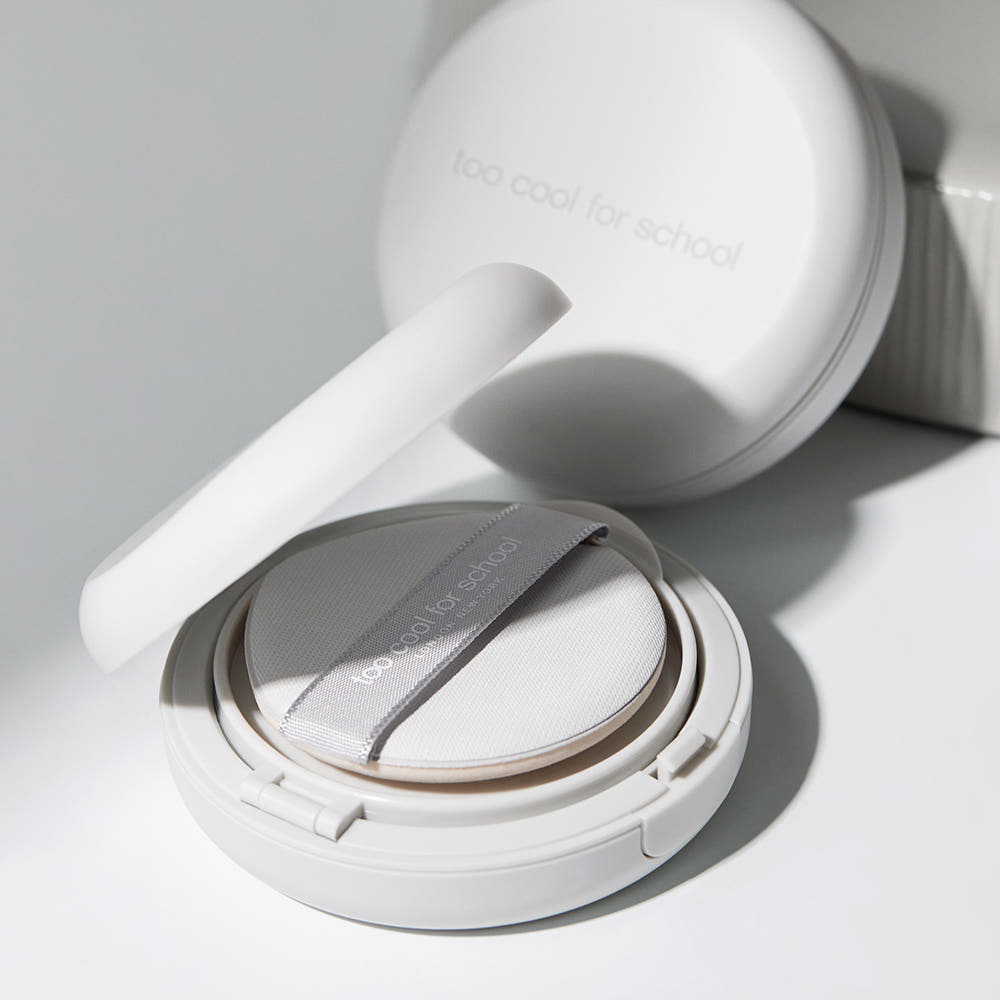 Too Cool For School Art Class Studio De Teint Fixing Cover Cushion SPF45 PA++ 12g + Refill 12g - Image 2