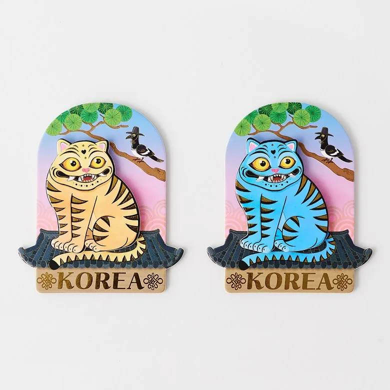 Korean Folk Art Hojagdo Tiger and Magpie Refrigerator Magnet - Image 2