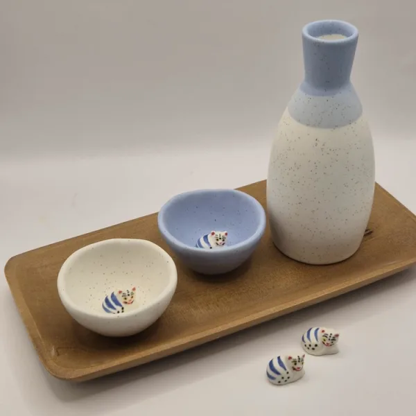 Hojakdo Liquor Bottle Set (Includes 1 Bottle + 2 Cups)