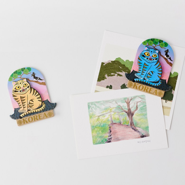 Korean Folk Art Hojagdo Tiger and Magpie Refrigerator Magnet