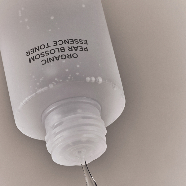 WHAMISA Organic Pear Blossom Fermented Essence Toner 160ml