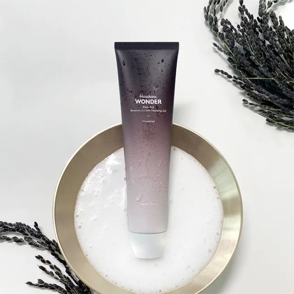 Haruharu wonder Black Rice Moisture 5.5 Soft Cleansing Gel 100ml