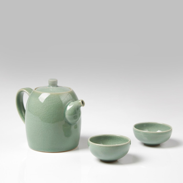 Korean Celadon Tea Set by Master Artisan Kim Pan-gi - Handcrafted Traditional Goryeo Style Teapot with 2 Cups