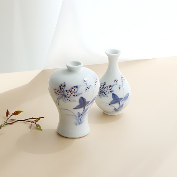 Songwol White Porcelain Jubyeong Mini Vase Lily Traditional Korean Bottle