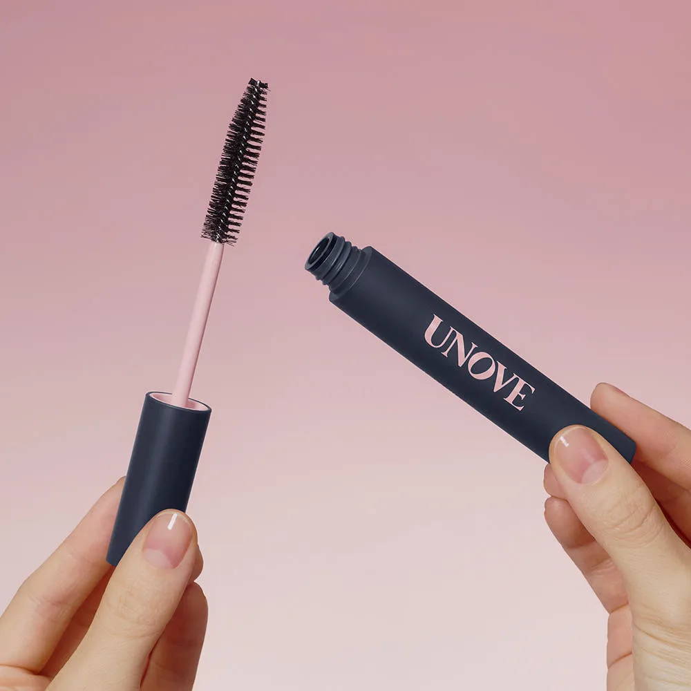 UNOVE Frizz-Calming Sleek Hair Finishing Stick 10ml - Image 3