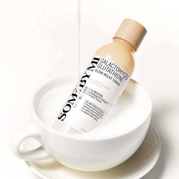 SOME BY MI Galactomyces Glutathione Glow Milky Toner 200ml