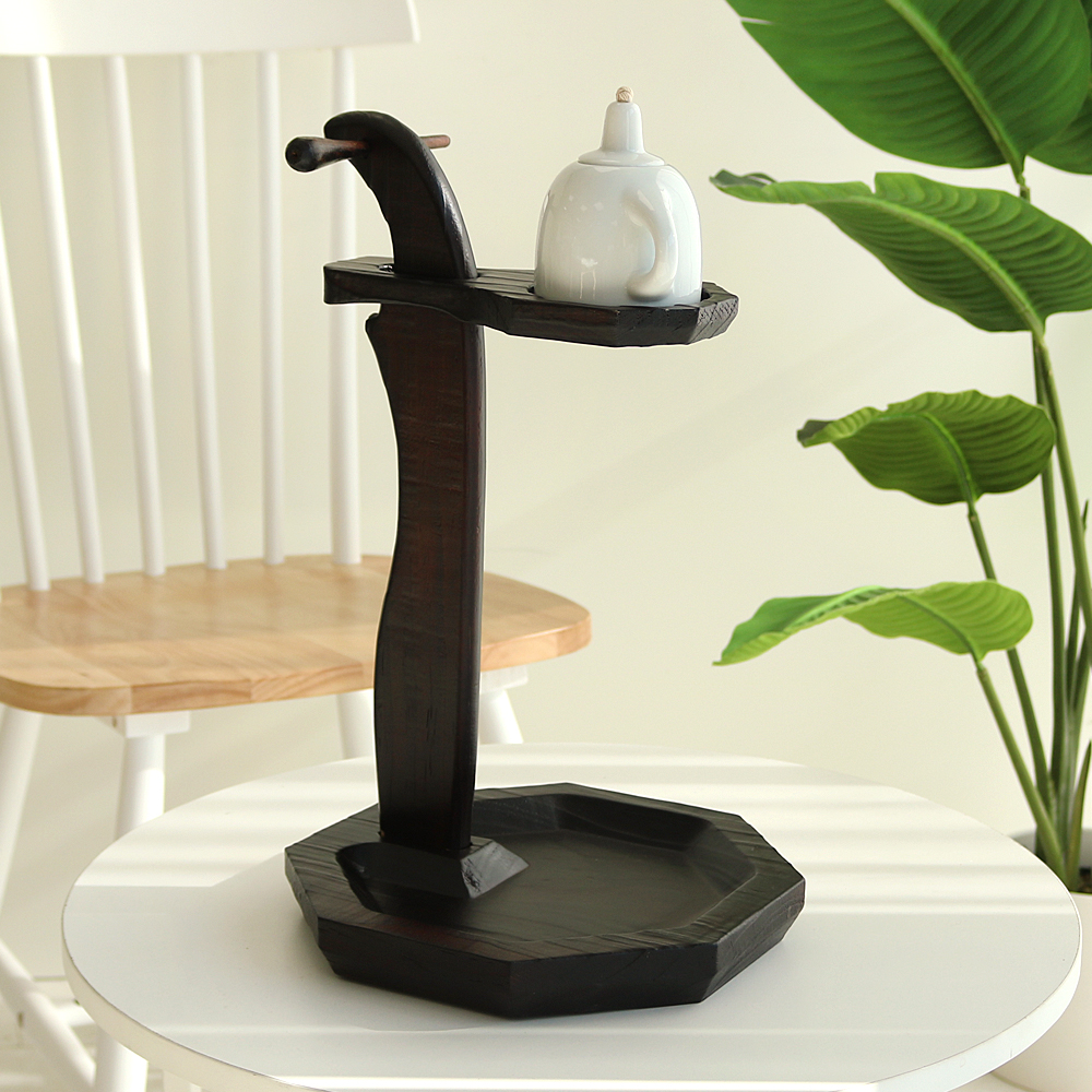 Traditional Octagonal Oil Lamp Detail 5