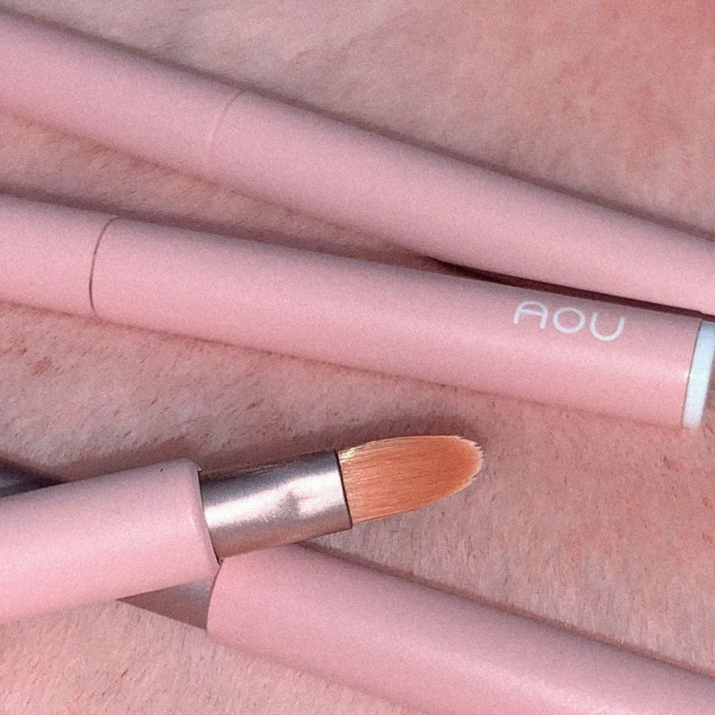 AOU Lip Brush - Image 3