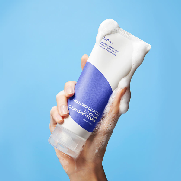 ISNTREE Hyaluronic Acid Low pH Cleansing Foam 150ml