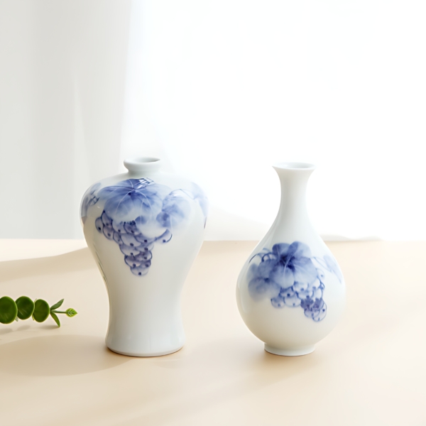 Songwol White Porcelain Jubyeong Mini Vase Grape Traditional Korean Bottle