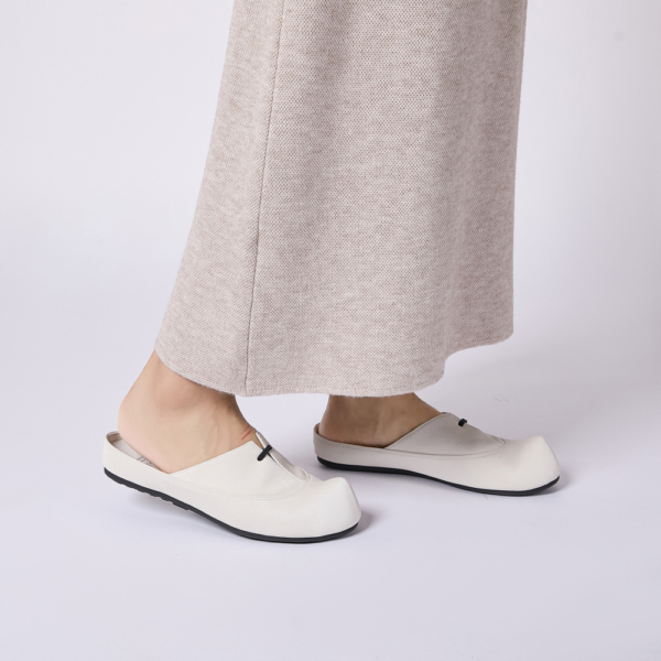 Hanboksin Mule Slipper (Leeseul X Hanboksin Collaboration)