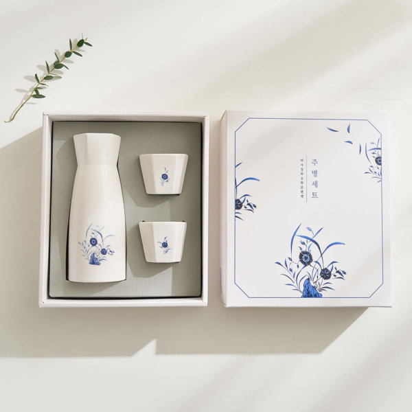 Korean Traditional Blue and White Porcelain Flask Set - National Museum Collection